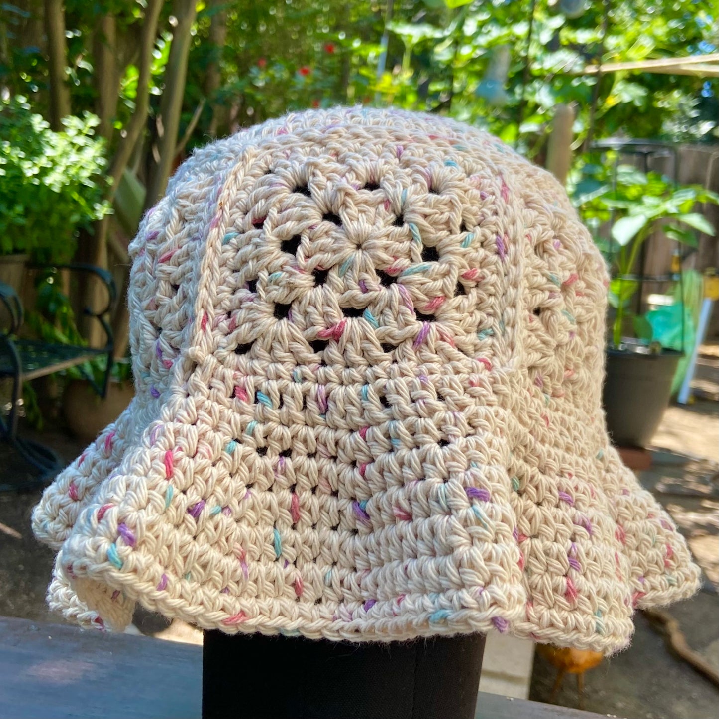 Bucket hat
