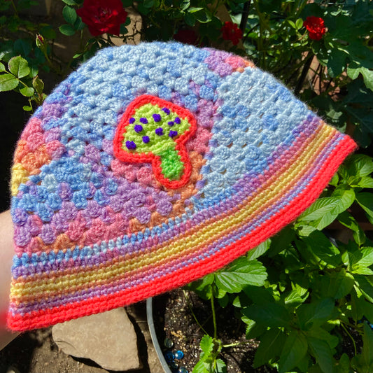 Bucket hat